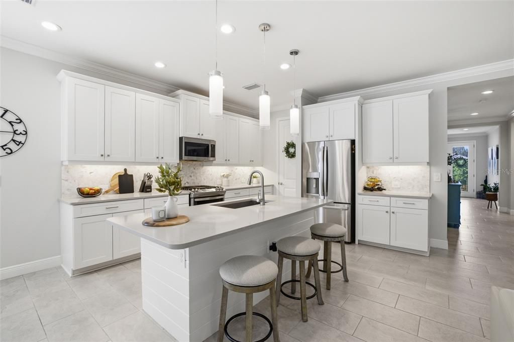 For Sale: $675,000 (4 beds, 3 baths, 2332 Square Feet)