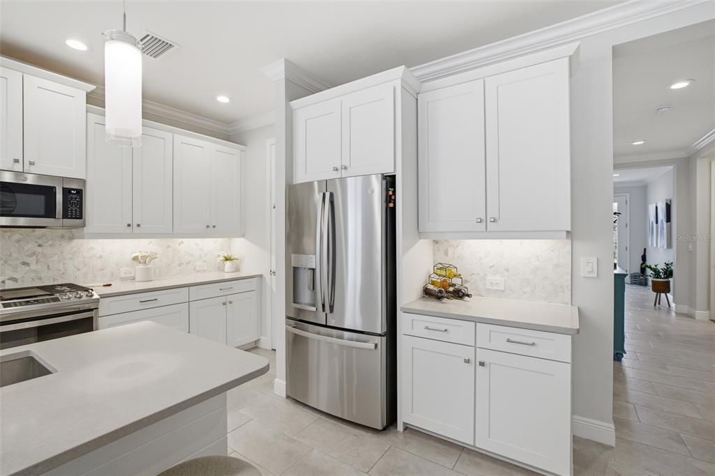 For Sale: $675,000 (4 beds, 3 baths, 2332 Square Feet)