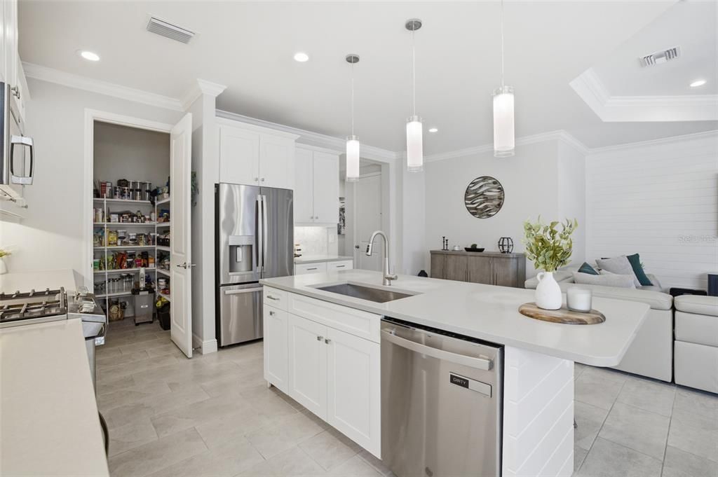 For Sale: $675,000 (4 beds, 3 baths, 2332 Square Feet)