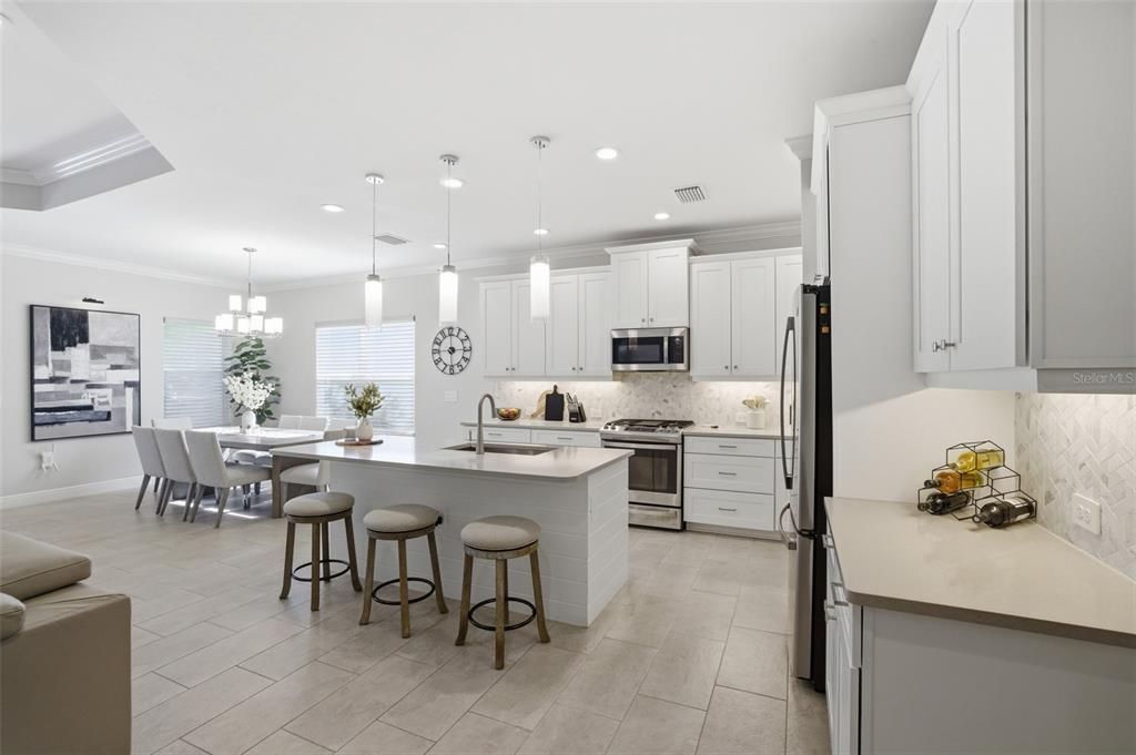 For Sale: $675,000 (4 beds, 3 baths, 2332 Square Feet)