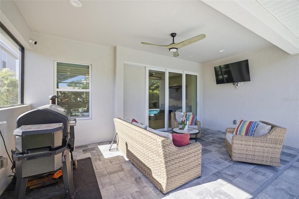 For Sale: $675,000 (4 beds, 3 baths, 2332 Square Feet)