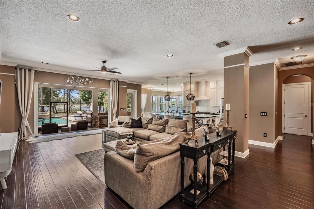 For Sale: $2,149,900 (5 beds, 3 baths, 4287 Square Feet)