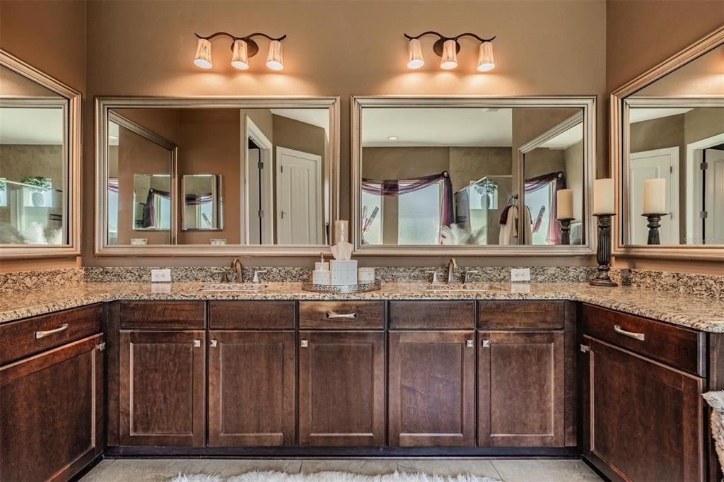 For Sale: $2,149,900 (5 beds, 3 baths, 4287 Square Feet)