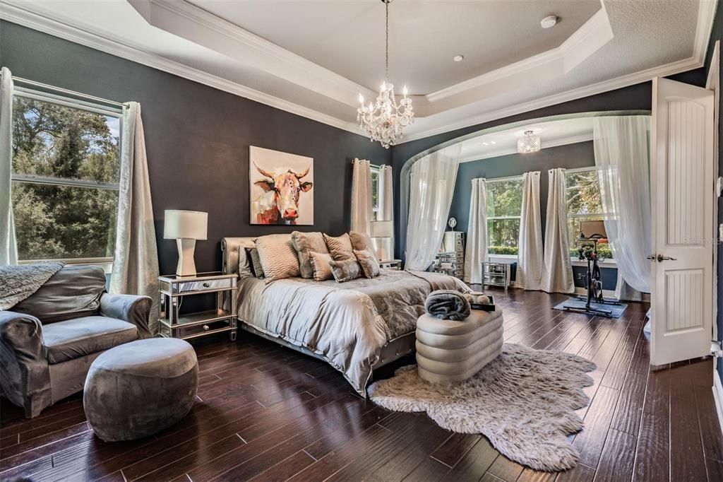 For Sale: $2,149,900 (5 beds, 3 baths, 4287 Square Feet)