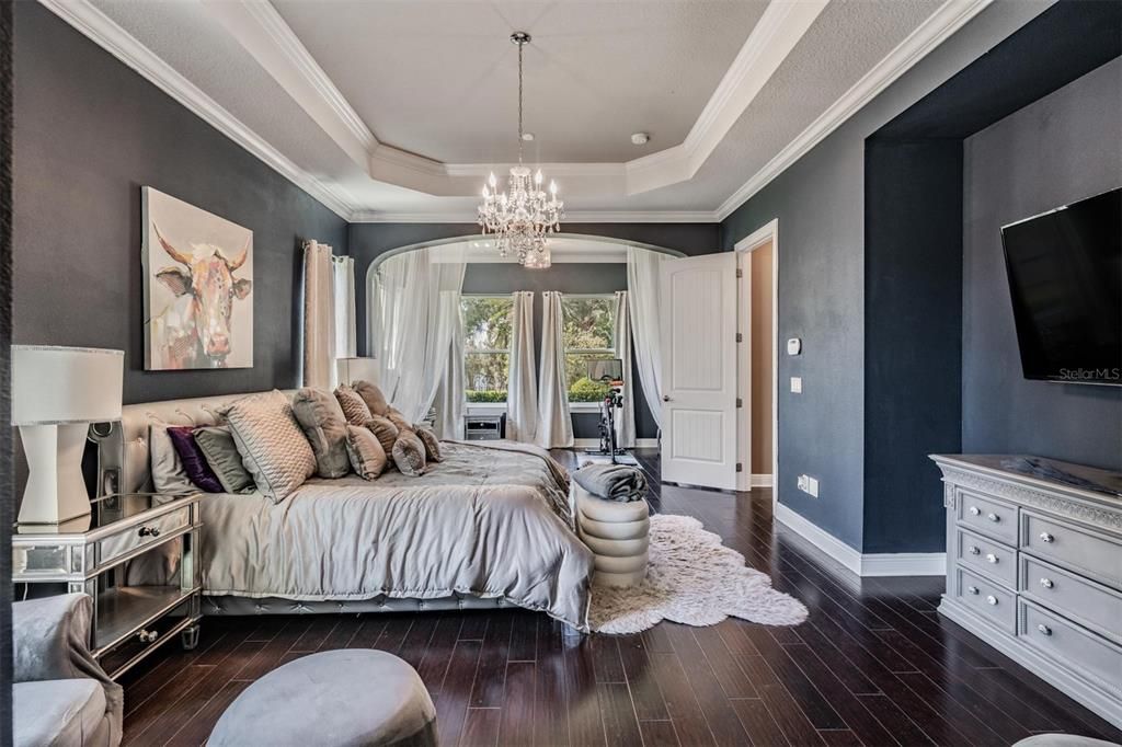 For Sale: $2,149,900 (5 beds, 3 baths, 4287 Square Feet)