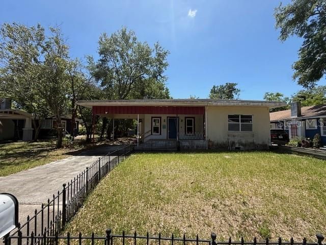 Active With Contract: $130,000 (4 beds, 3 baths, 2025 Square Feet)