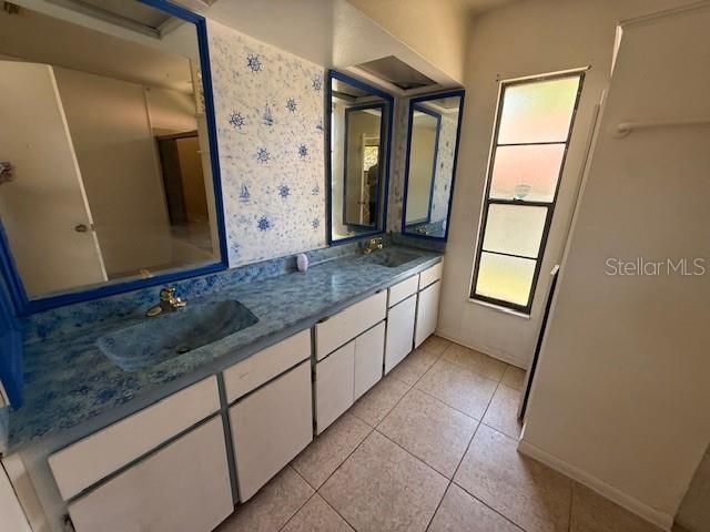 Active With Contract: $130,000 (4 beds, 3 baths, 2025 Square Feet)