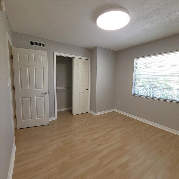 Active With Contract: $1,650 (2 beds, 1 baths, 865 Square Feet)