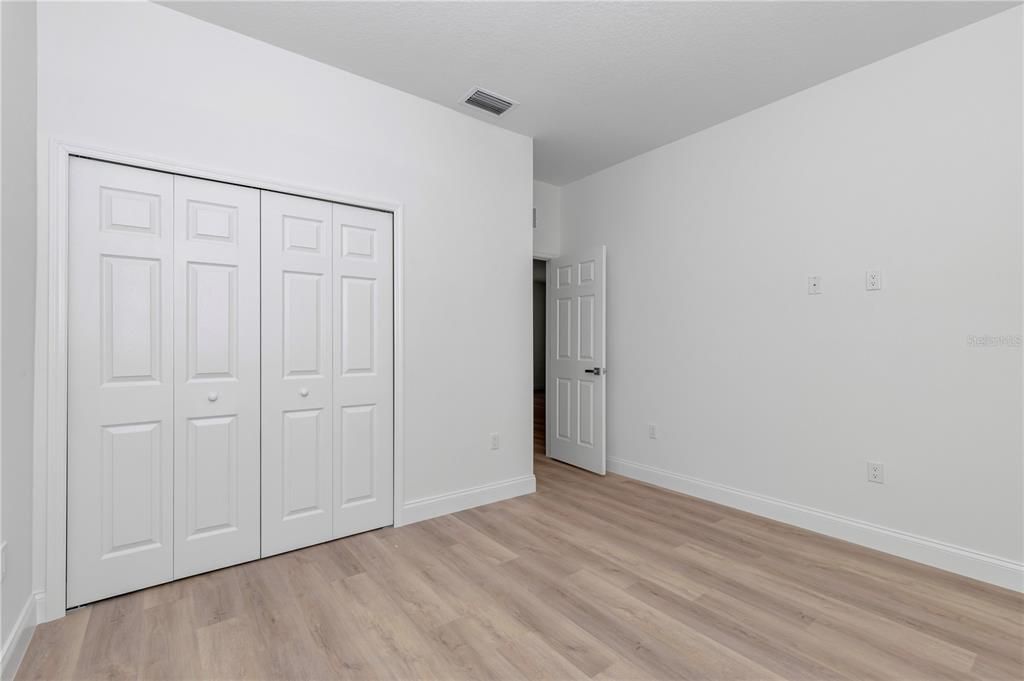 En Venta: $254,900 (3 camas, 2 baños, 1427 Pies cuadrados)