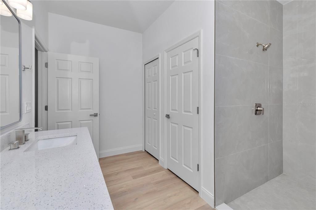 En Venta: $254,900 (3 camas, 2 baños, 1427 Pies cuadrados)