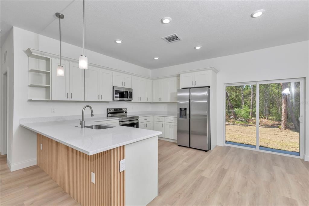 En Venta: $254,900 (3 camas, 2 baños, 1427 Pies cuadrados)