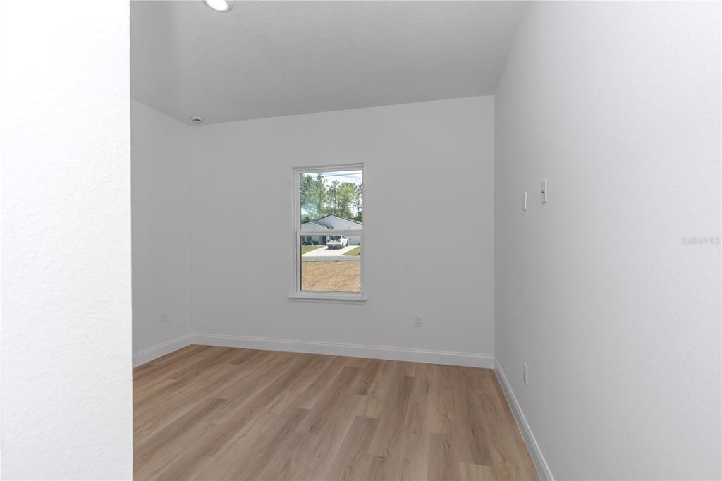 En Venta: $254,900 (3 camas, 2 baños, 1427 Pies cuadrados)
