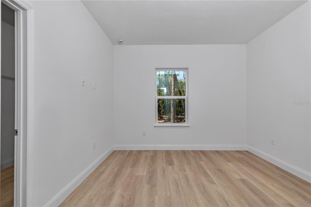 En Venta: $254,900 (3 camas, 2 baños, 1427 Pies cuadrados)
