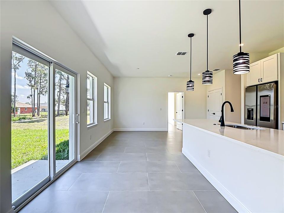 На продажу: $345,000 (3 спален, 2 ванн, 1569 Квадратных фут)