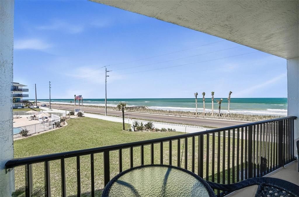 Recently Sold: $369,900 (2 beds, 2 baths, 1201 Square Feet)