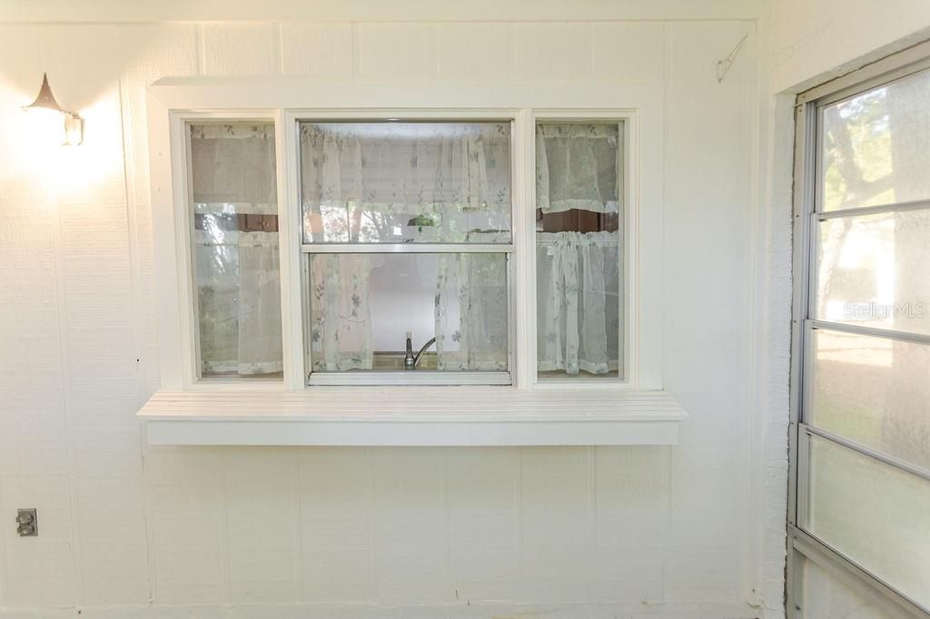 For Sale: $209,000 (2 beds, 2 baths, 1128 Square Feet)