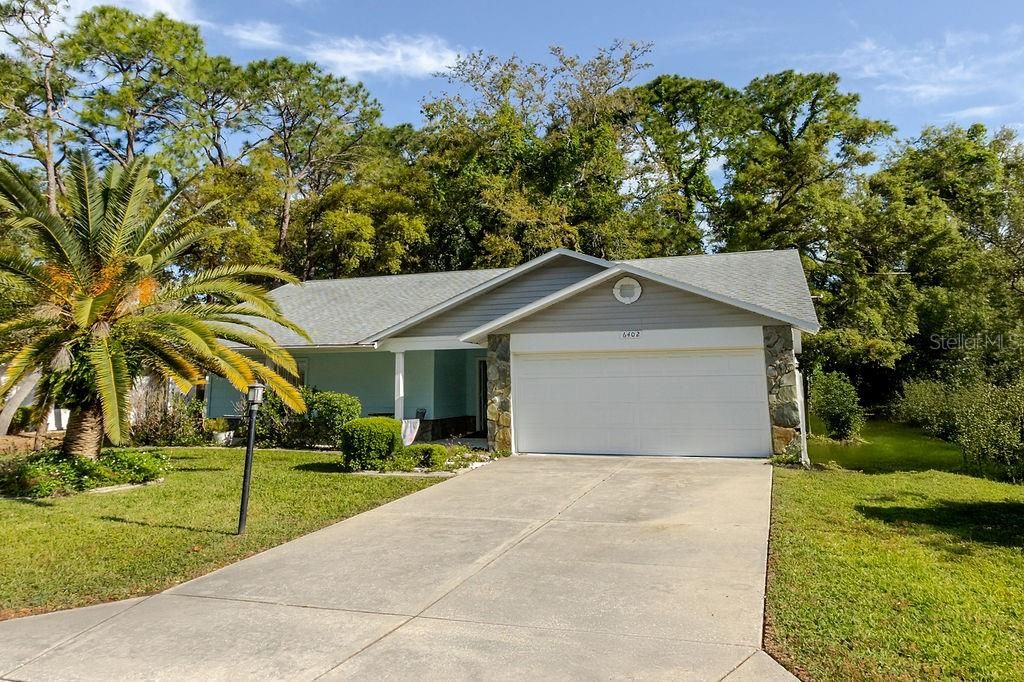 For Sale: $209,000 (2 beds, 2 baths, 1128 Square Feet)