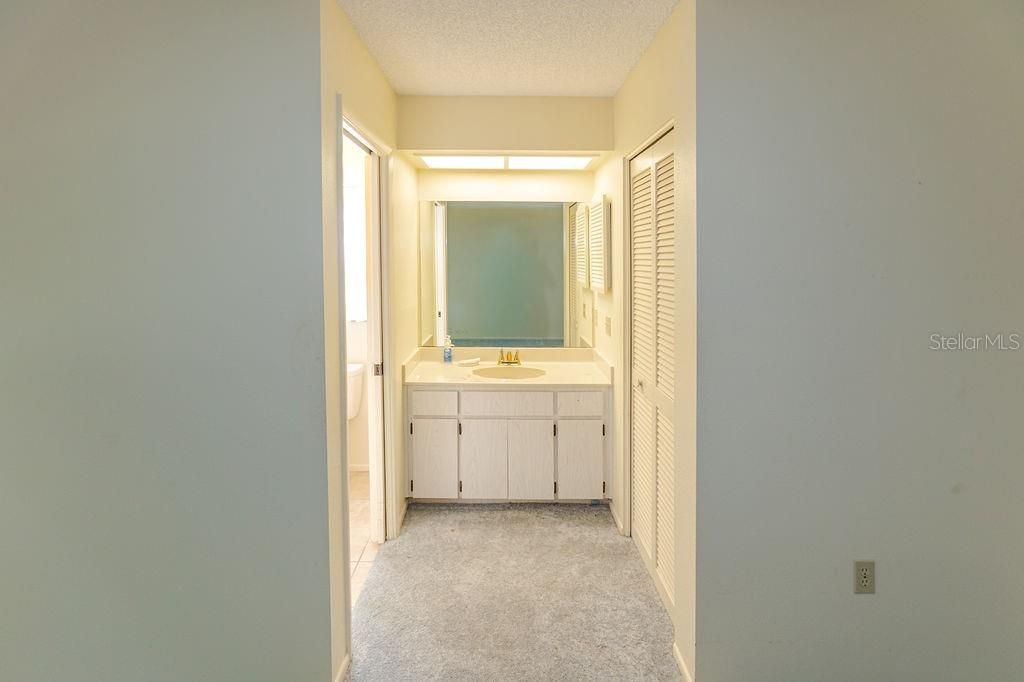 For Sale: $209,000 (2 beds, 2 baths, 1128 Square Feet)