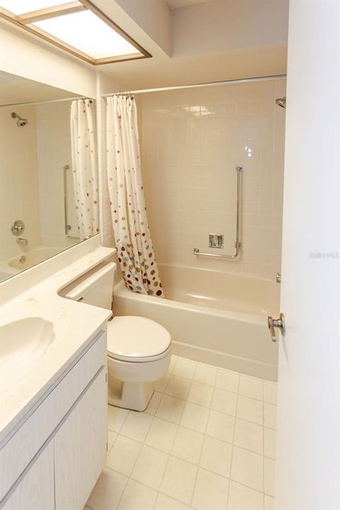 For Sale: $209,000 (2 beds, 2 baths, 1128 Square Feet)