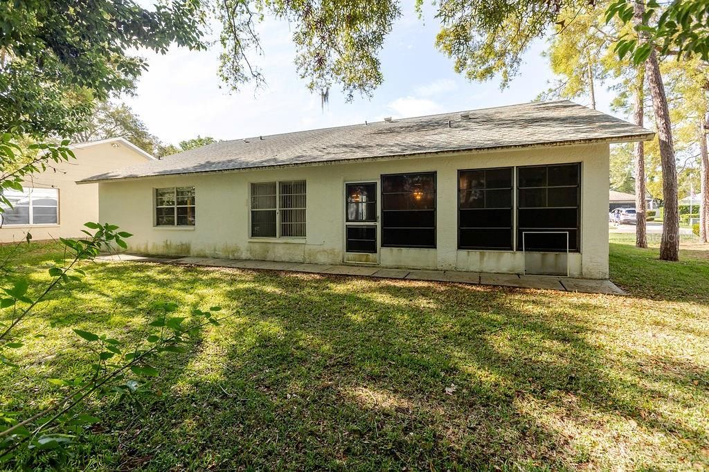 For Sale: $209,000 (2 beds, 2 baths, 1128 Square Feet)