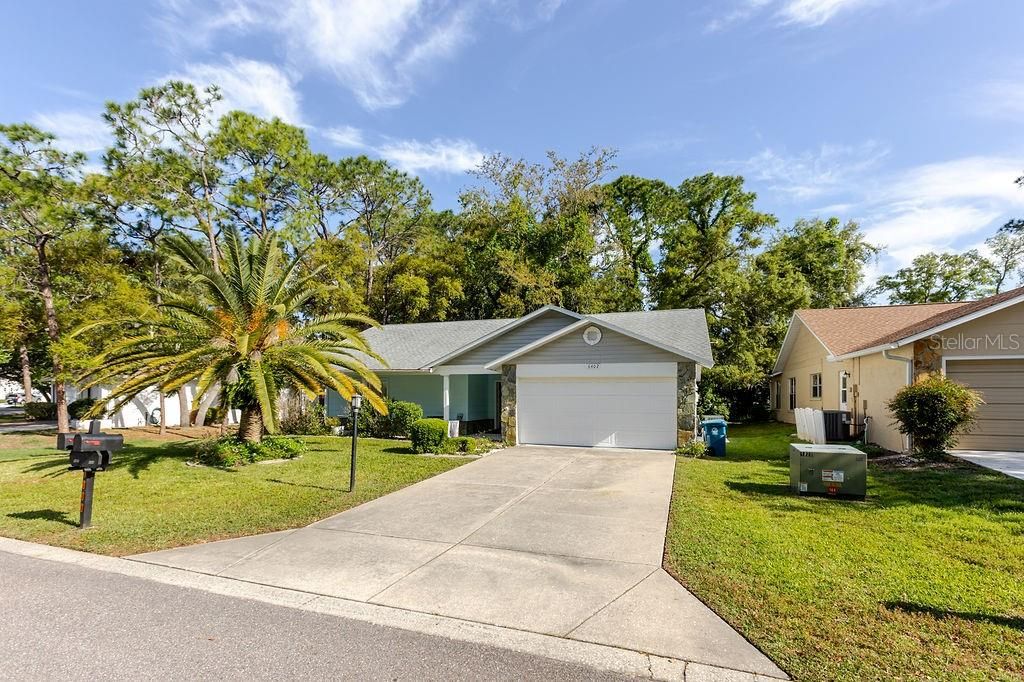 For Sale: $209,000 (2 beds, 2 baths, 1128 Square Feet)