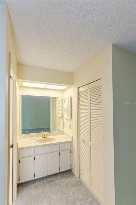For Sale: $209,000 (2 beds, 2 baths, 1128 Square Feet)
