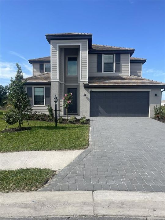 Recently Sold: $729,000 (5 beds, 3 baths, 3231 Square Feet)
