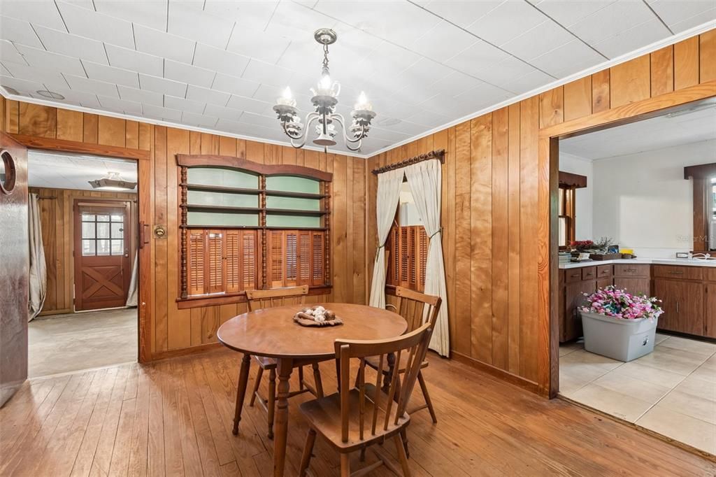 Activo con contrato: $280,000 (1 camas, 1 baños, 1005 Pies cuadrados)