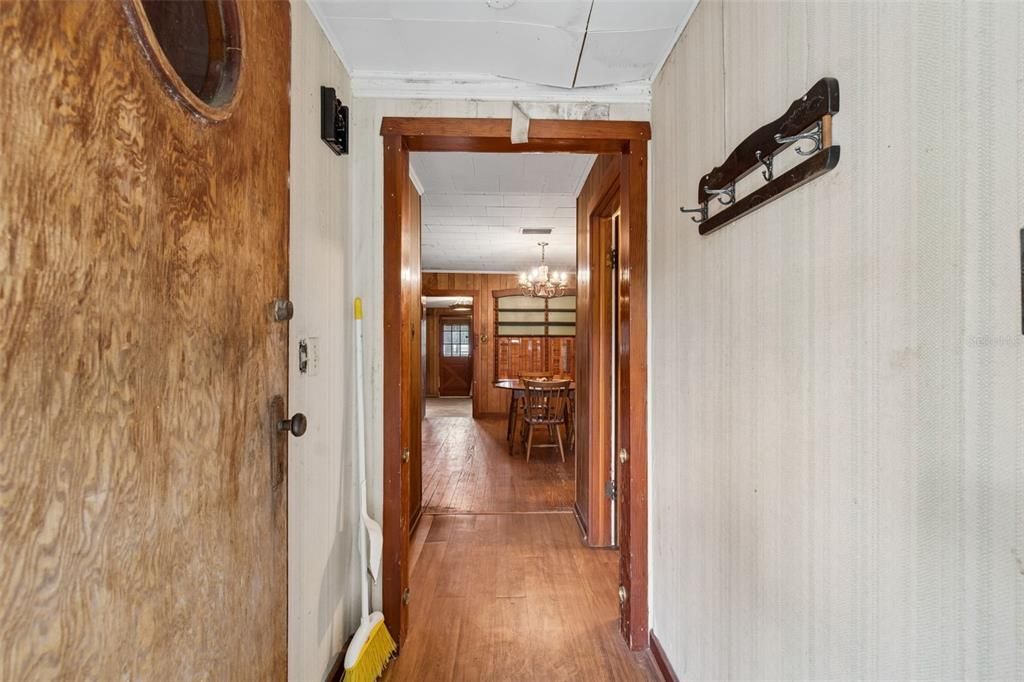Activo con contrato: $280,000 (1 camas, 1 baños, 1005 Pies cuadrados)