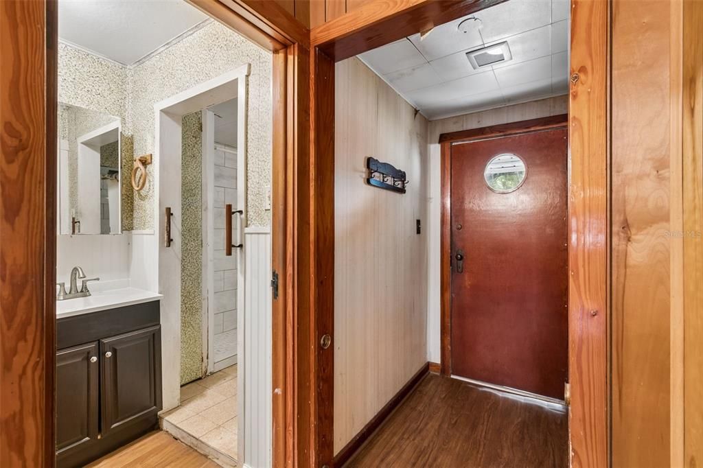 Activo con contrato: $280,000 (1 camas, 1 baños, 1005 Pies cuadrados)