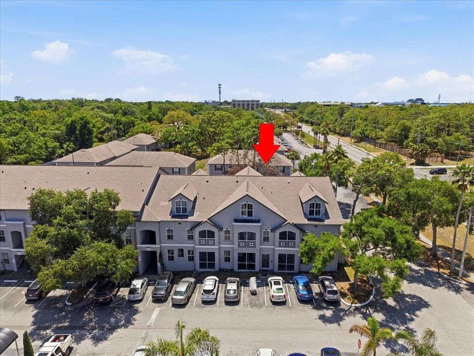 Active With Contract: $295,000 (3 beds, 3 baths, 2075 Square Feet)