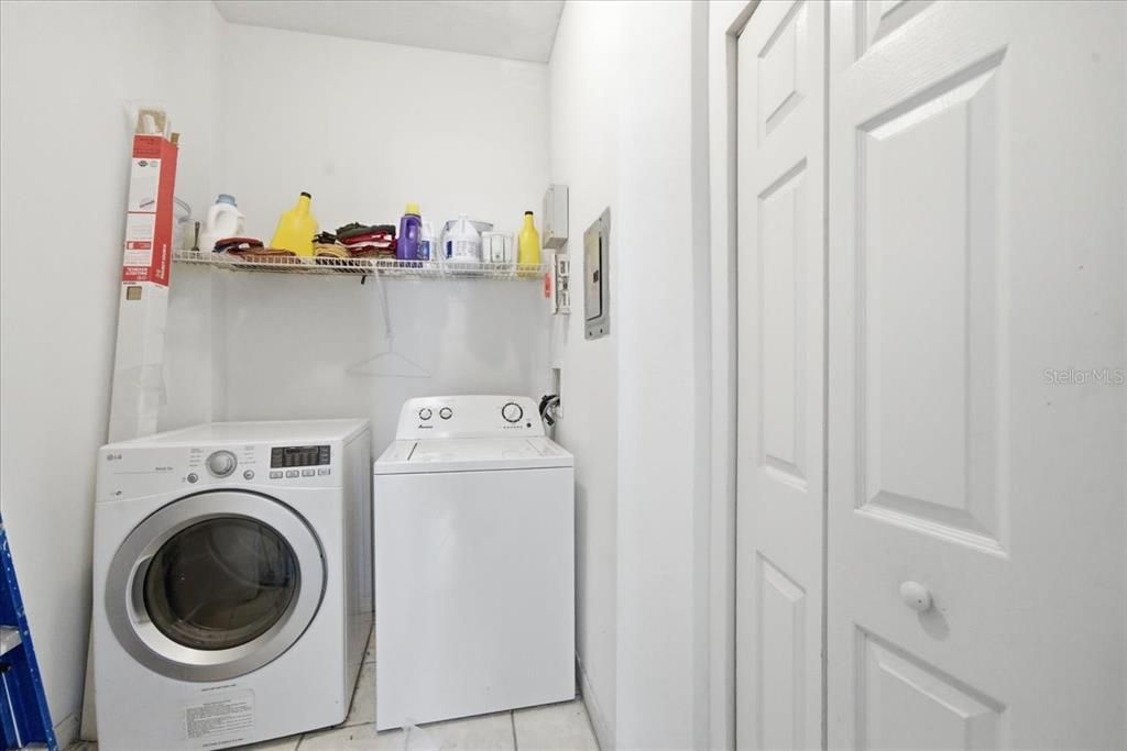Active With Contract: $295,000 (3 beds, 3 baths, 2075 Square Feet)