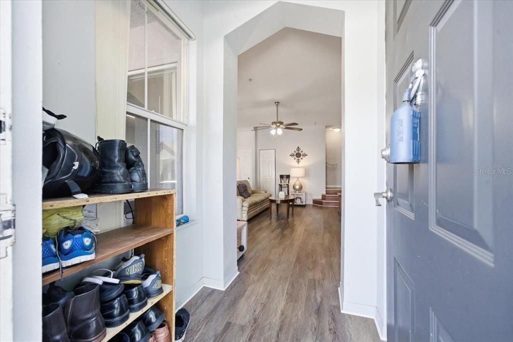 Active With Contract: $295,000 (3 beds, 3 baths, 2075 Square Feet)