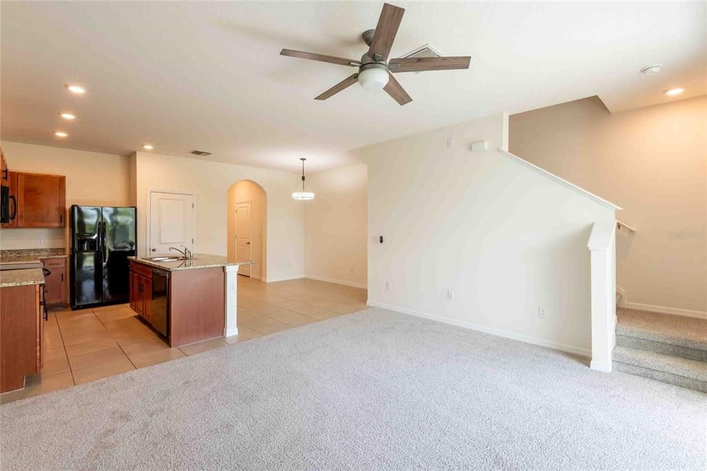 Activo con contrato: $268,900 (3 camas, 2 baños, 1673 Pies cuadrados)