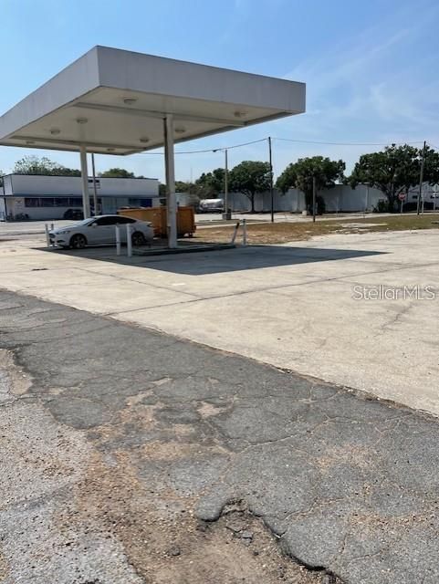 For Sale: $199,900 (0.17 acres)