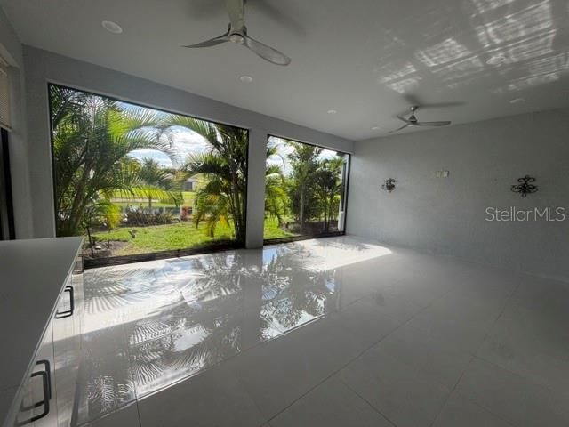 For Rent: $4,950 (3 beds, 3 baths, 2406 Square Feet)