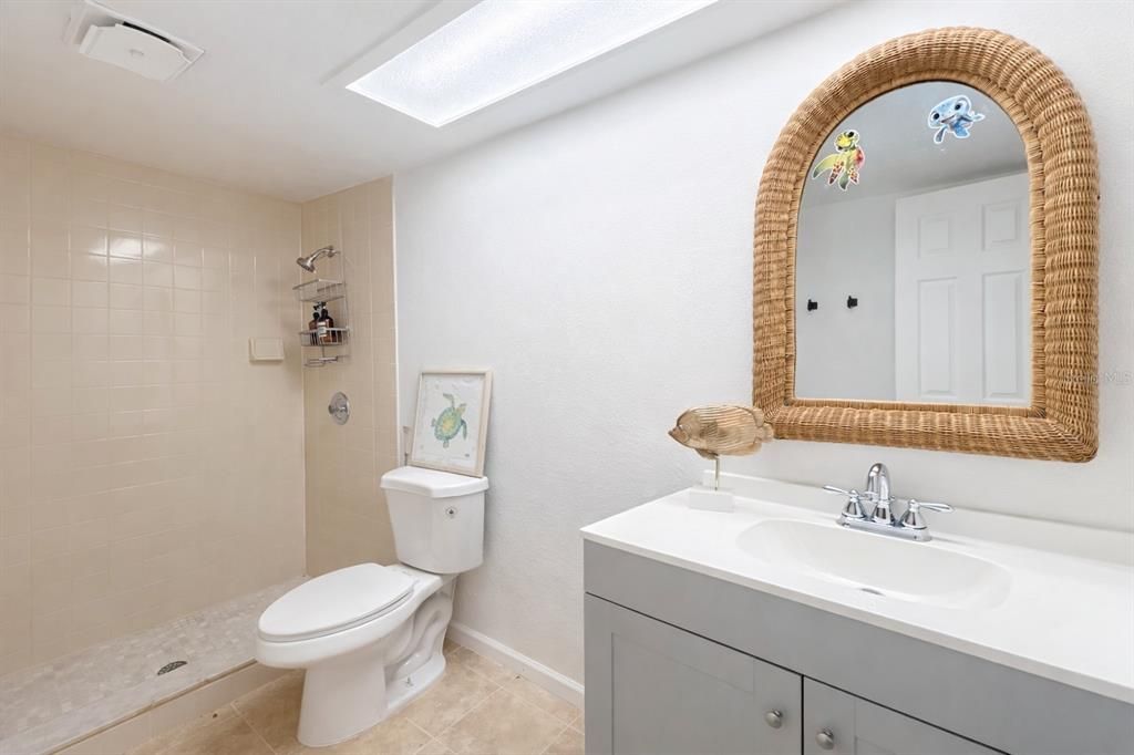 En Venta: $235,000 (2 camas, 2 baños, 1460 Pies cuadrados)