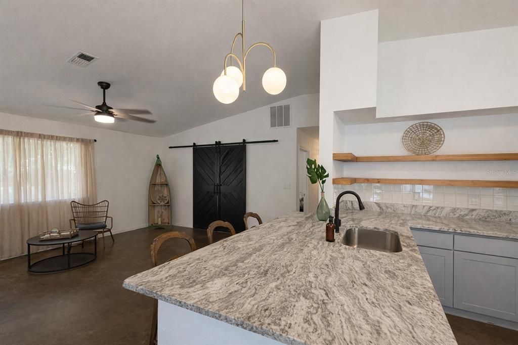 En Venta: $235,000 (2 camas, 2 baños, 1460 Pies cuadrados)