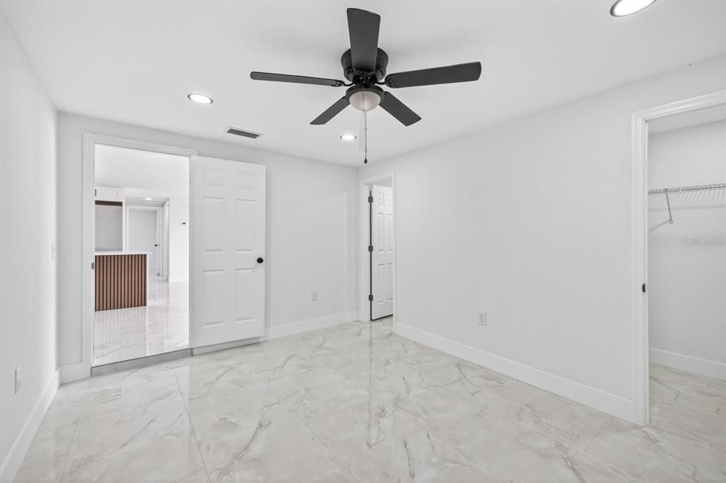 Activo con contrato: $269,999 (3 camas, 2 baños, 1176 Pies cuadrados)