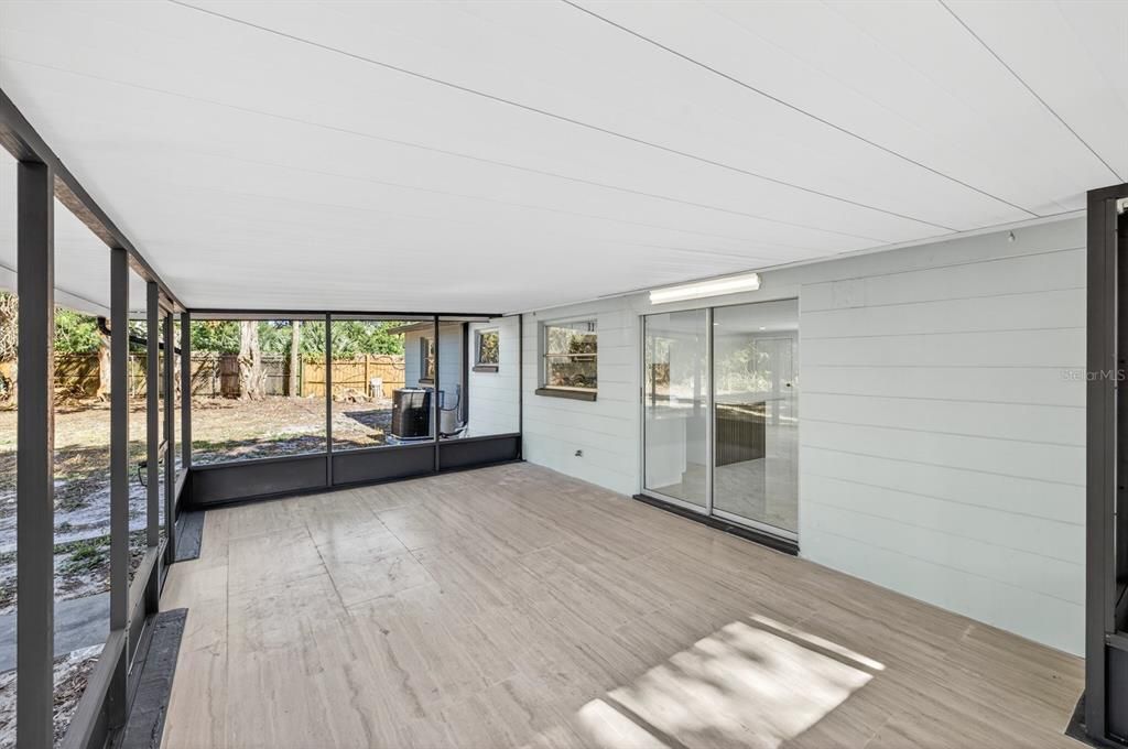 Activo con contrato: $269,999 (3 camas, 2 baños, 1176 Pies cuadrados)
