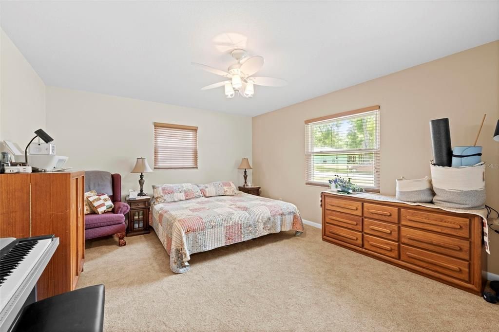 For Sale: $259,000 (2 beds, 2 baths, 1536 Square Feet)
