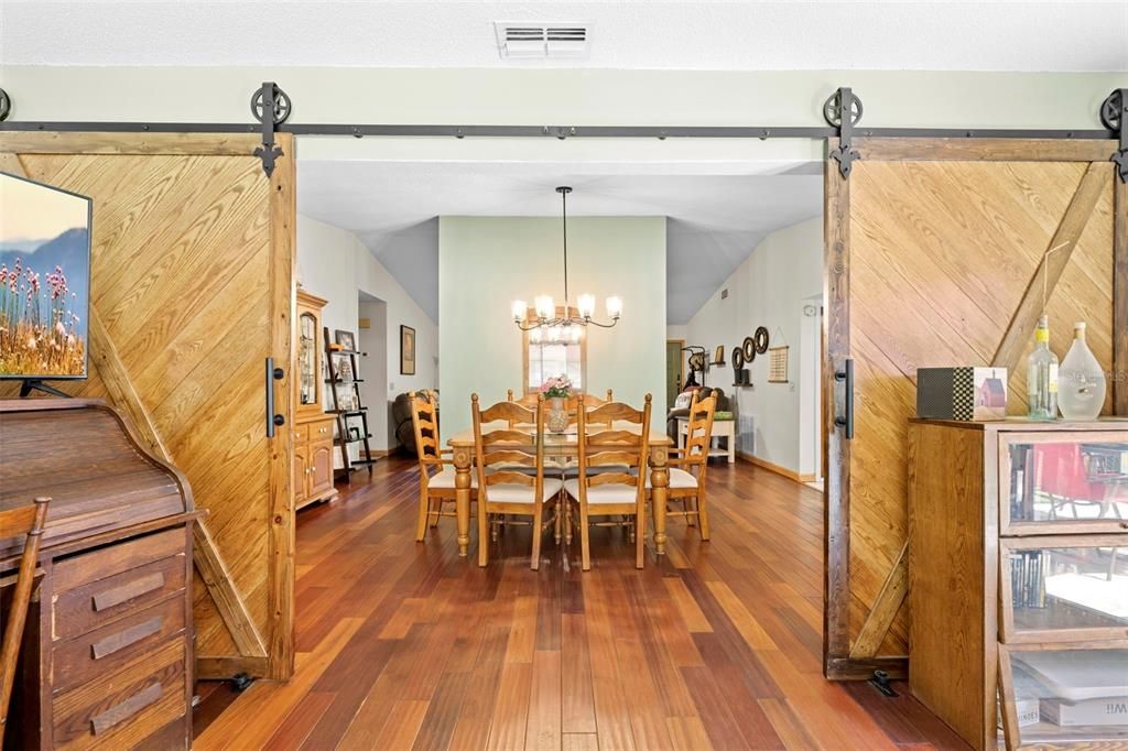 For Sale: $259,000 (2 beds, 2 baths, 1536 Square Feet)