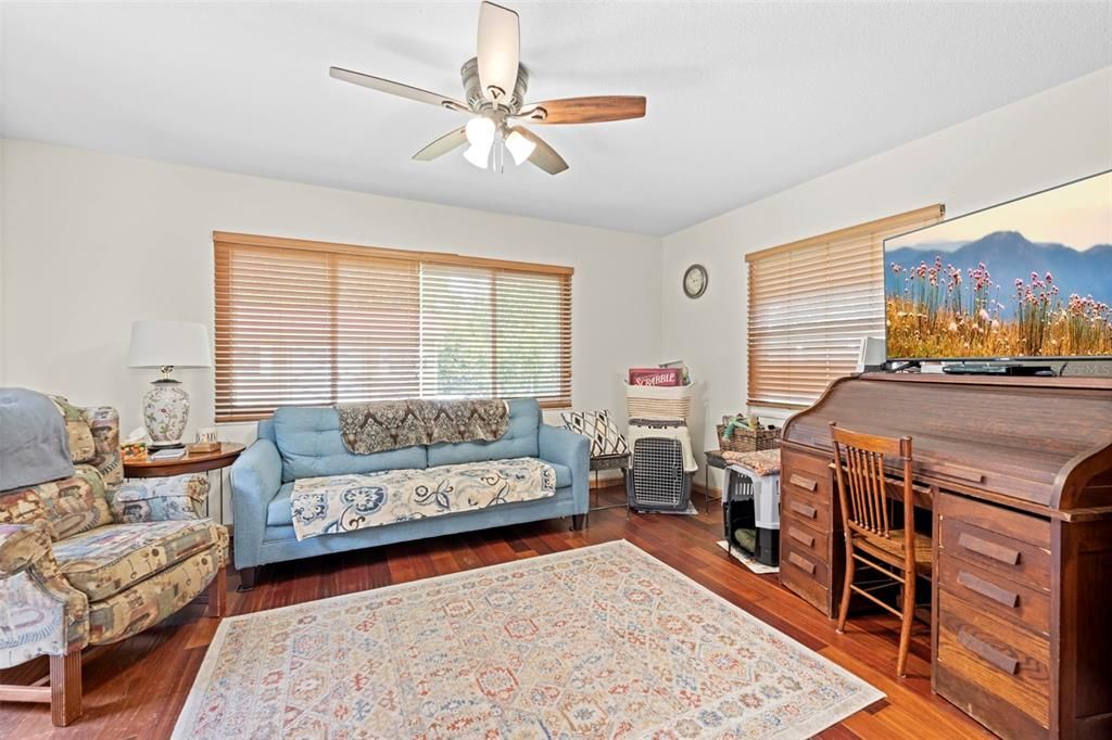 For Sale: $259,000 (2 beds, 2 baths, 1536 Square Feet)