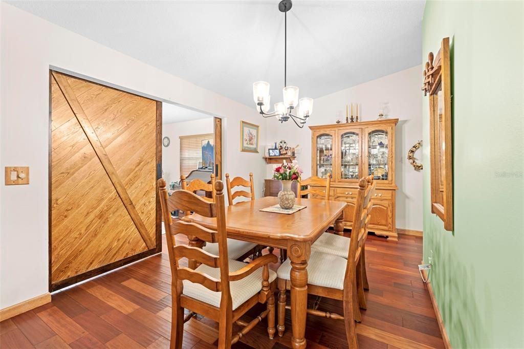For Sale: $259,000 (2 beds, 2 baths, 1536 Square Feet)