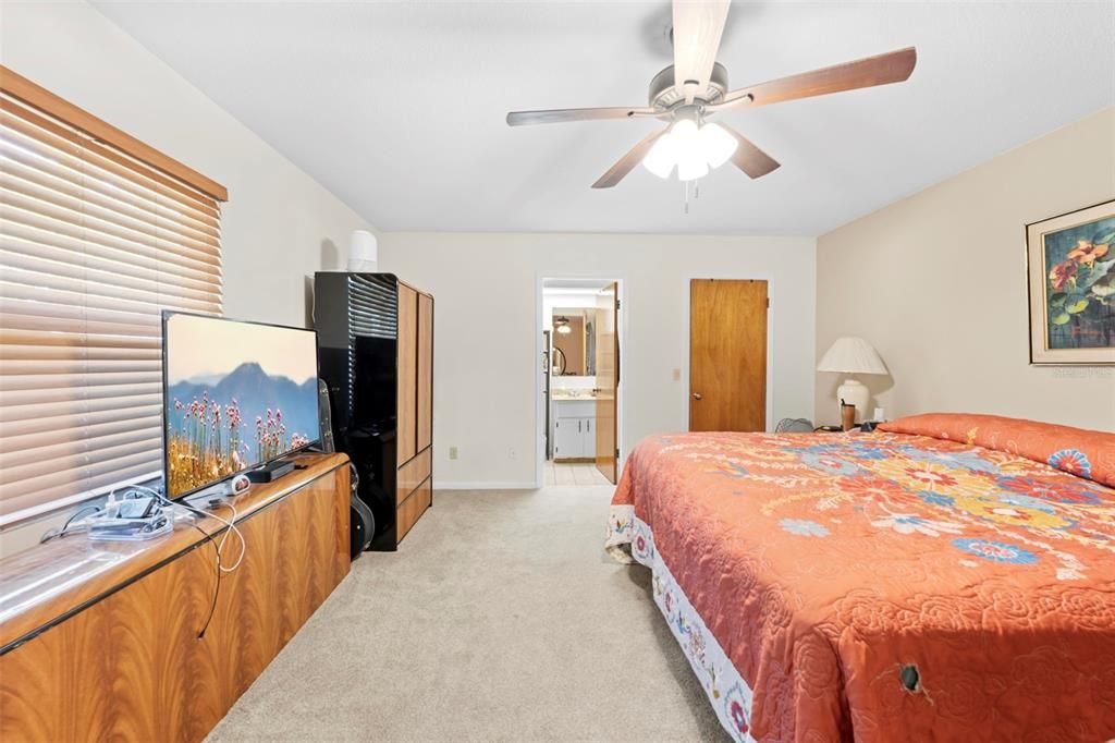 For Sale: $259,000 (2 beds, 2 baths, 1536 Square Feet)