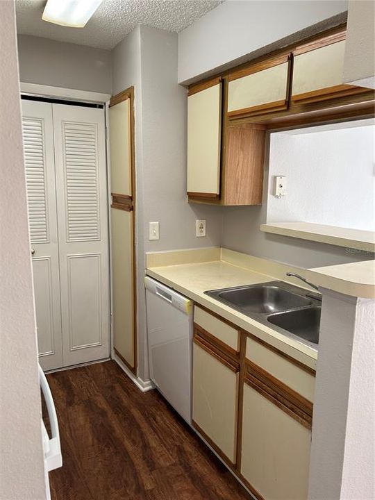 Activo con contrato: $92,900 (1 camas, 1 baños, 540 Pies cuadrados)
