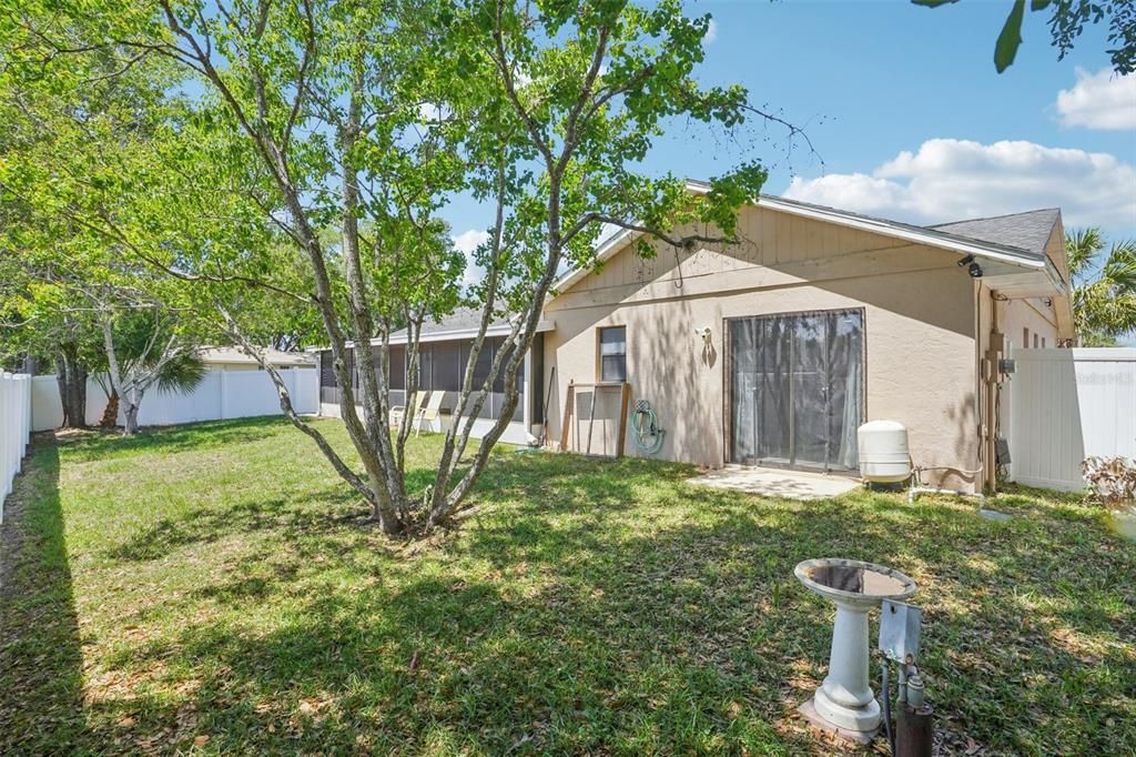 Activo con contrato: $230,000 (3 camas, 2 baños, 1540 Pies cuadrados)