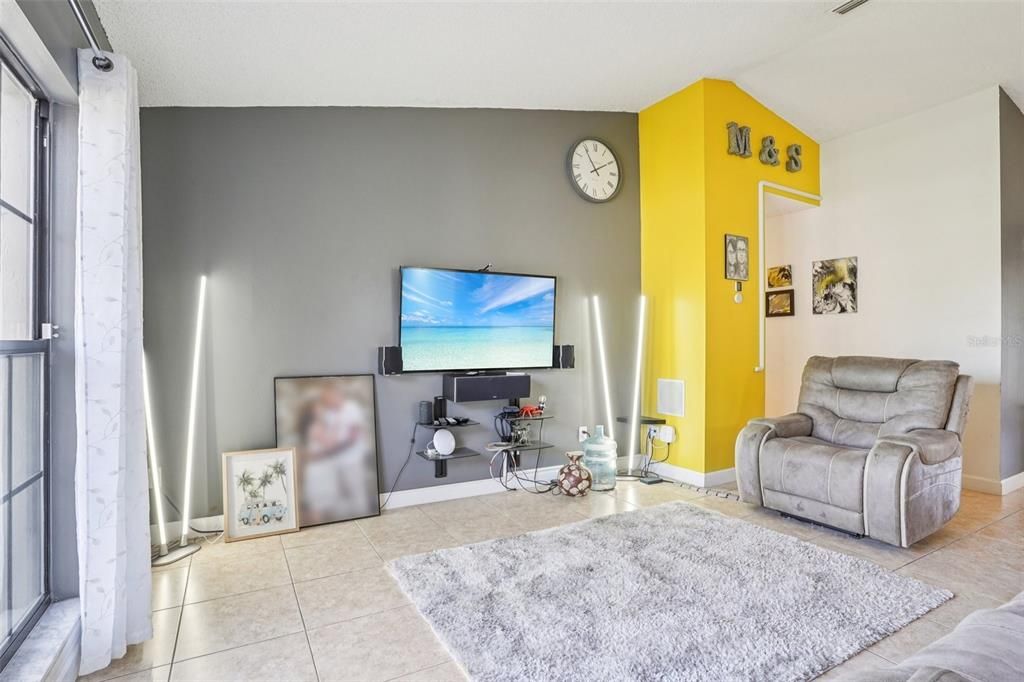 Activo con contrato: $230,000 (3 camas, 2 baños, 1540 Pies cuadrados)