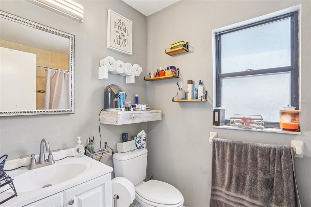 Activo con contrato: $230,000 (3 camas, 2 baños, 1540 Pies cuadrados)