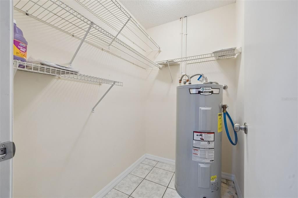 Activo con contrato: $147,500 (2 camas, 2 baños, 1073 Pies cuadrados)
